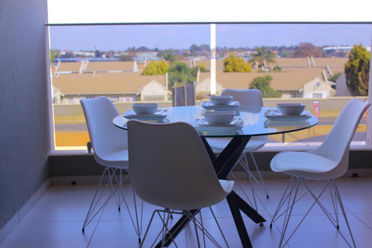 Airport Heights Apartment Boksburg Exterior photo